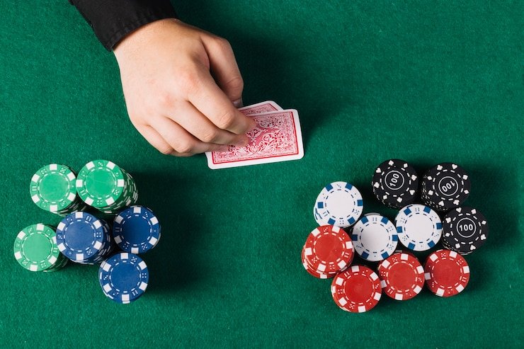 Bagan tingkat loyalitas lutris menampilkan manfaat progresif dari Member hingga Diamond